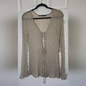 Long Sleeve Flyaway Top